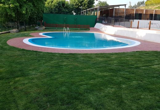Ovidio Rodeiro inaugurará mañá venres a piscina infantil de Frades, construída cunha achega de 26.000 euros da Xunta